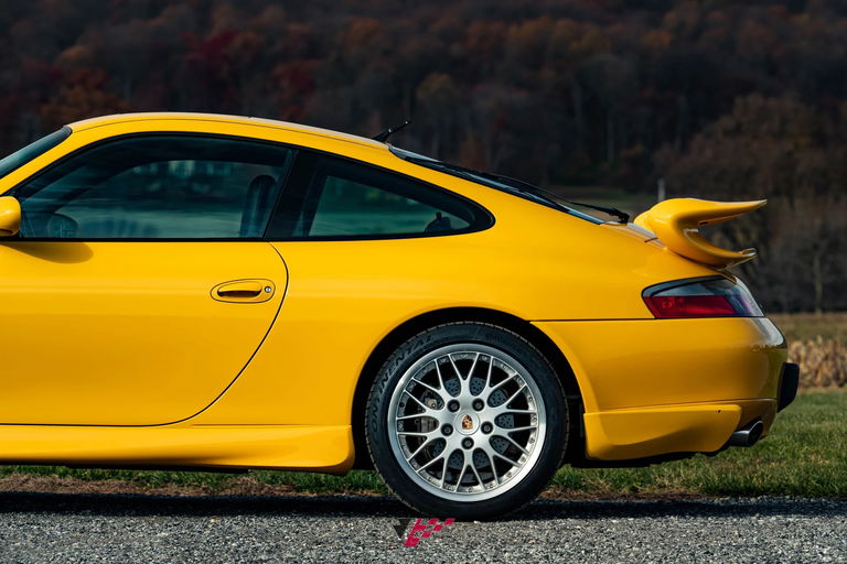 Porsche 996 Carrera 4