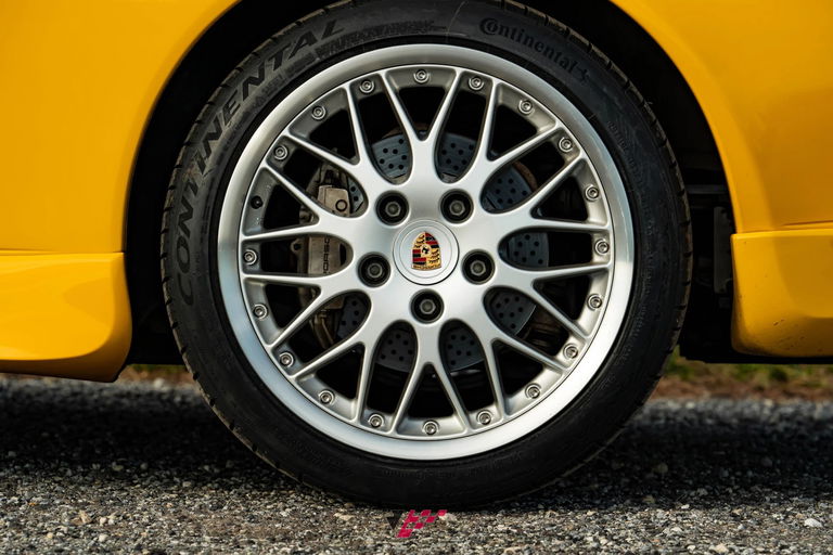 Porsche 996 Carrera 4