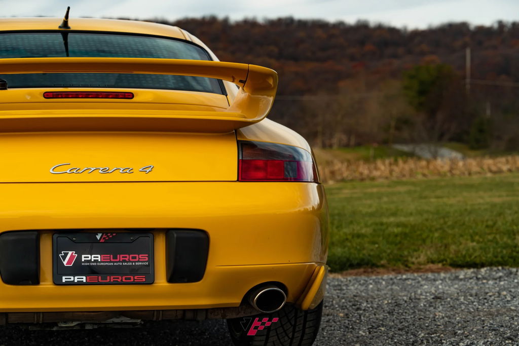 Porsche 996 Carrera 4
