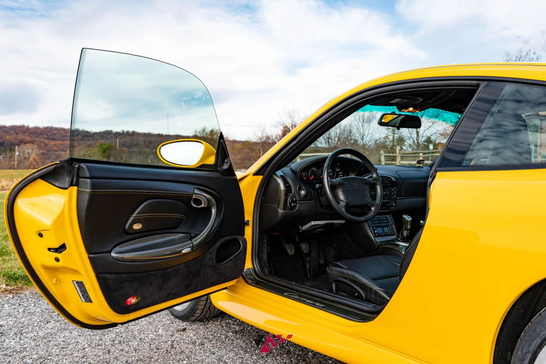 Porsche 996 Carrera 4
