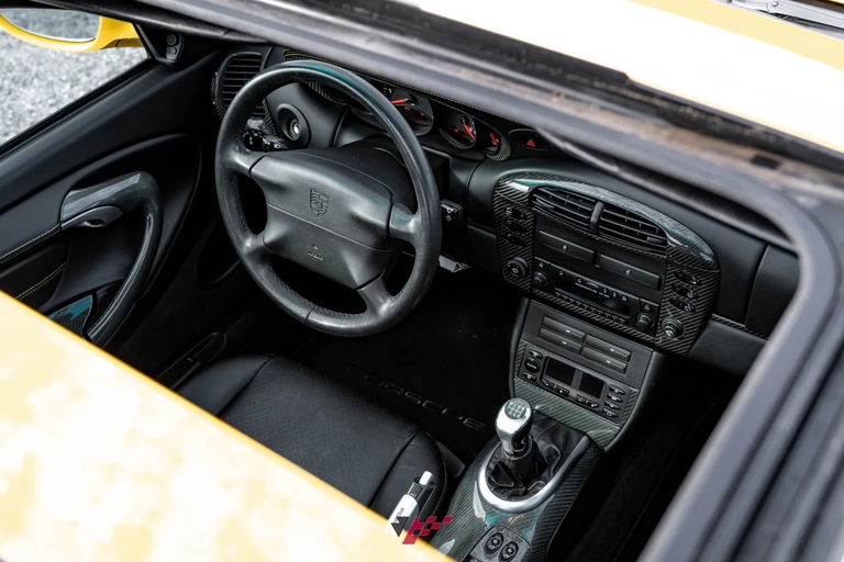 Porsche 996 Carrera 4