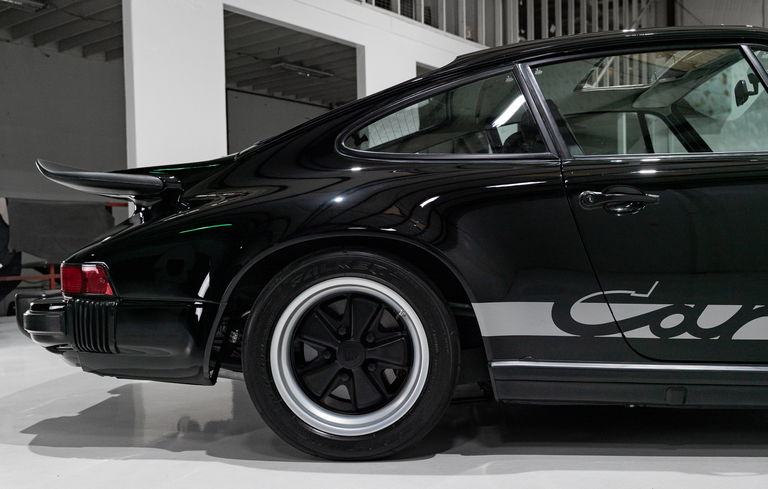 Porsche 911 Carrera (US)