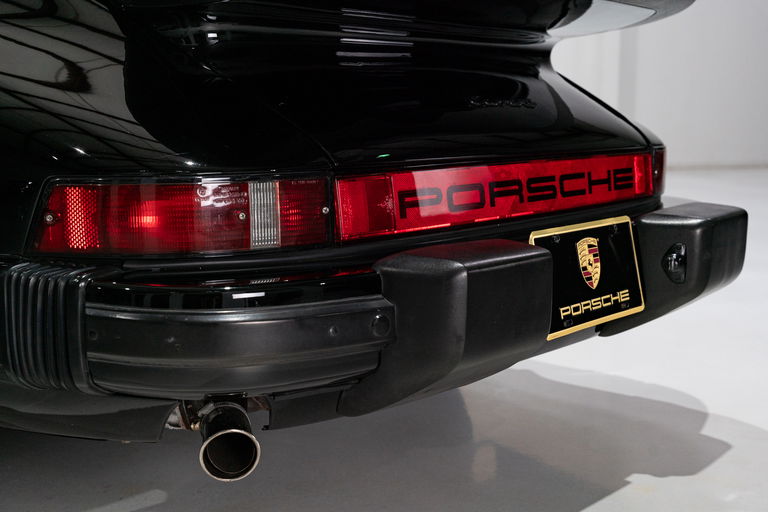 Porsche 911 Carrera (US)