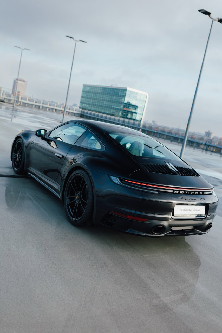 Porsche 992 Carrera 4 GTS