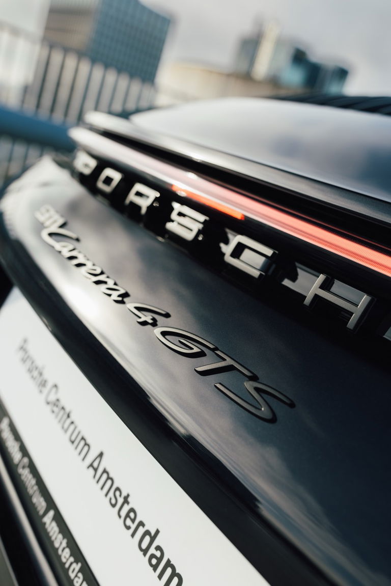 Porsche 992 Carrera 4 GTS