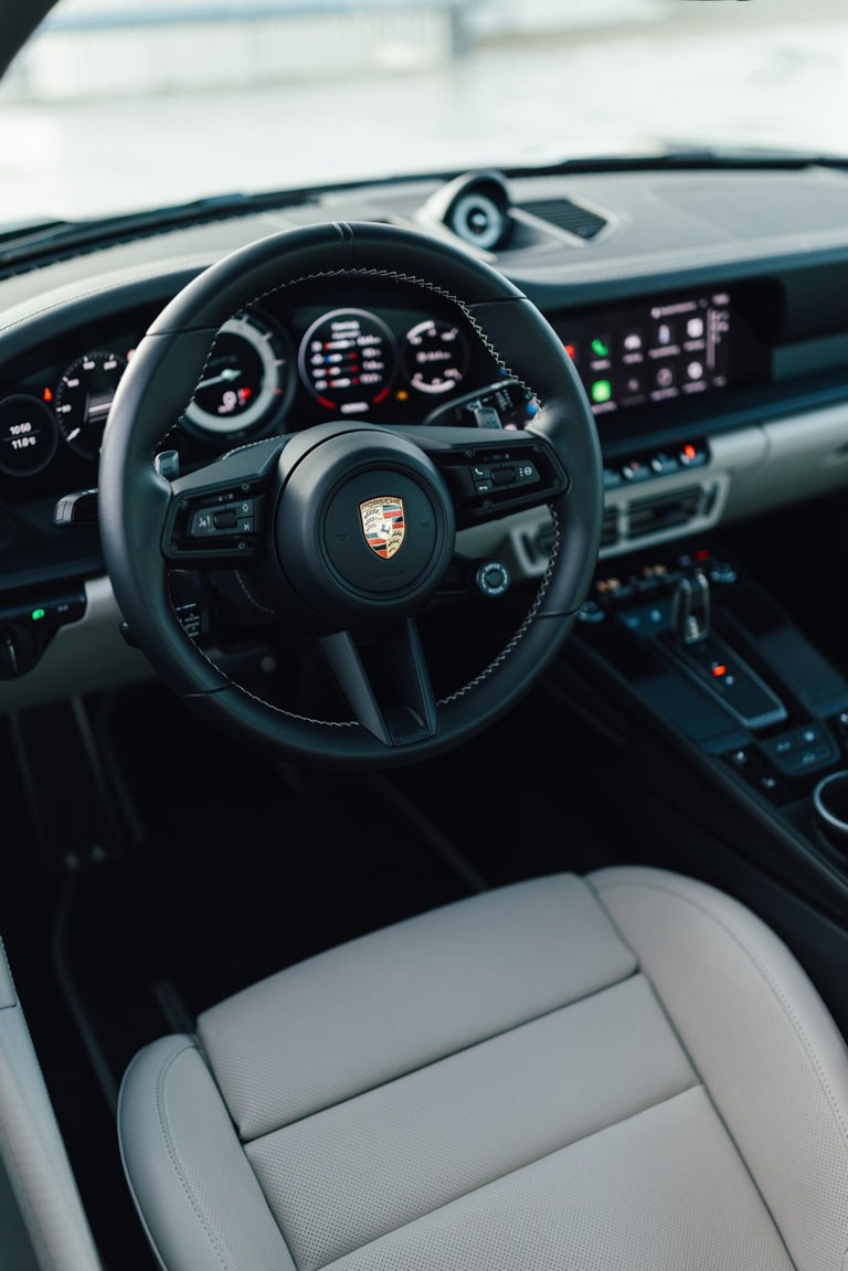 Porsche 992 Carrera 4 GTS