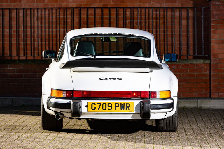 Porsche 911 Carrera 3.2