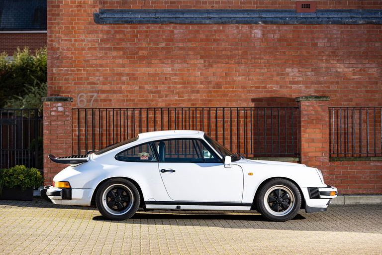 Porsche 911 Carrera 3.2