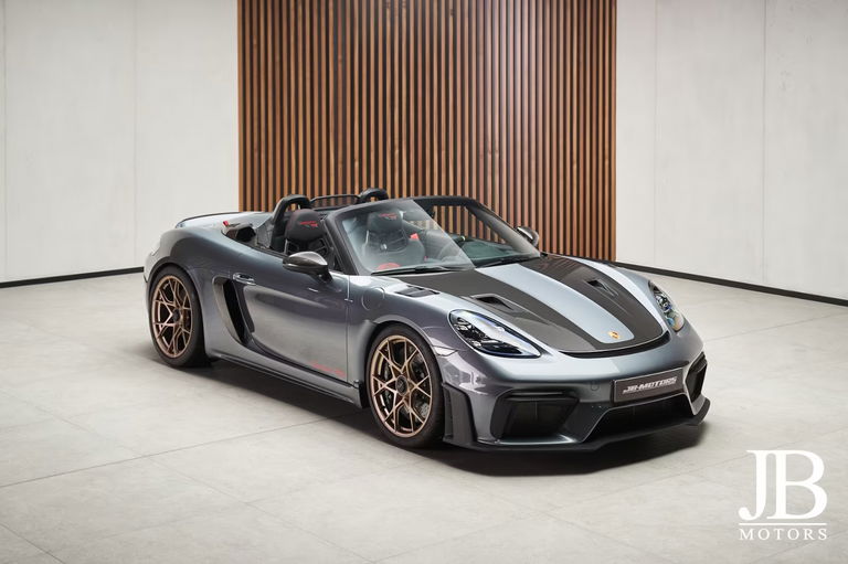 Porsche 718 Spyder RS