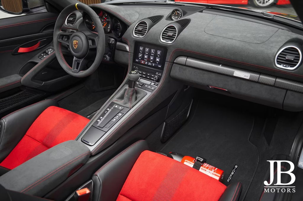 Porsche 718 Spyder RS
