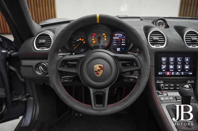 Porsche 718 Spyder RS