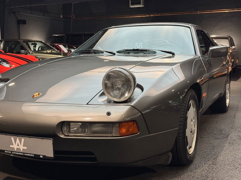 Porsche 928 S4