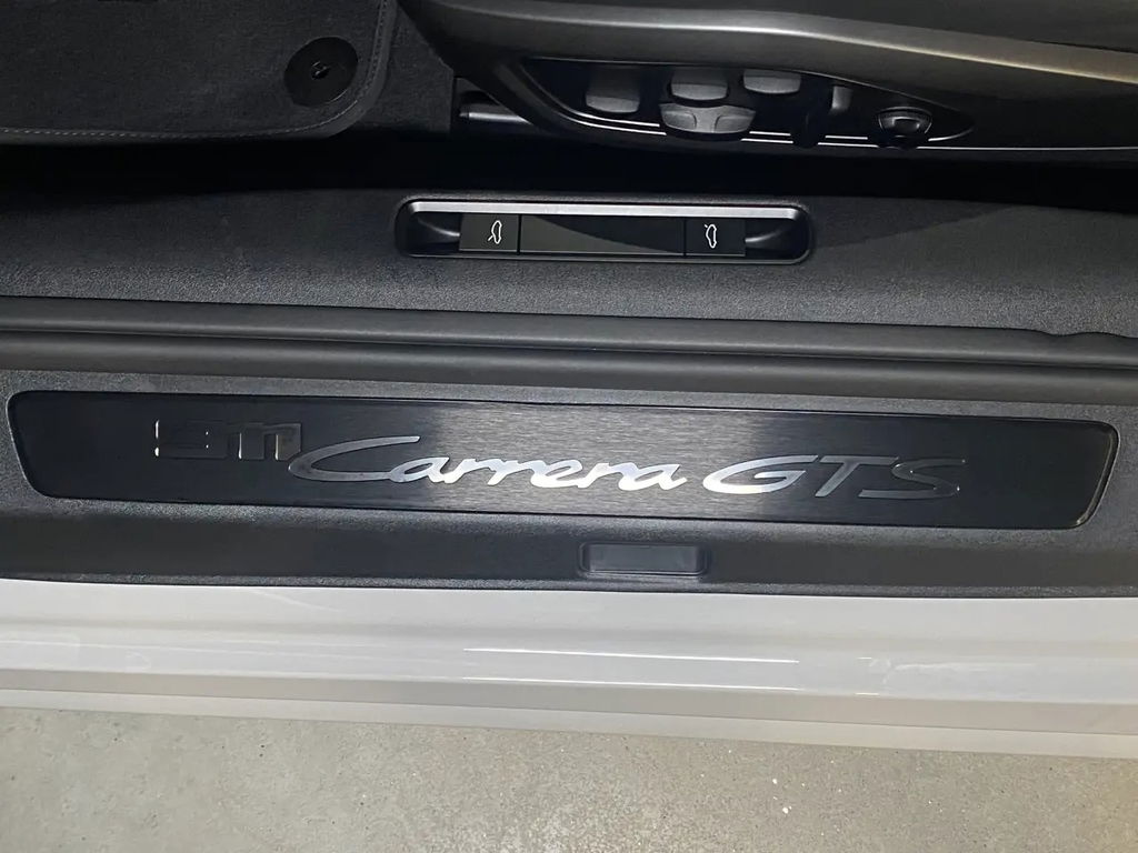 Porsche 992.2 Carrera GTS