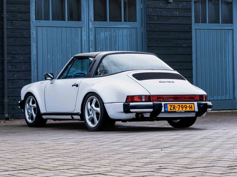 Porsche 911 Carrera 3.2 (US)