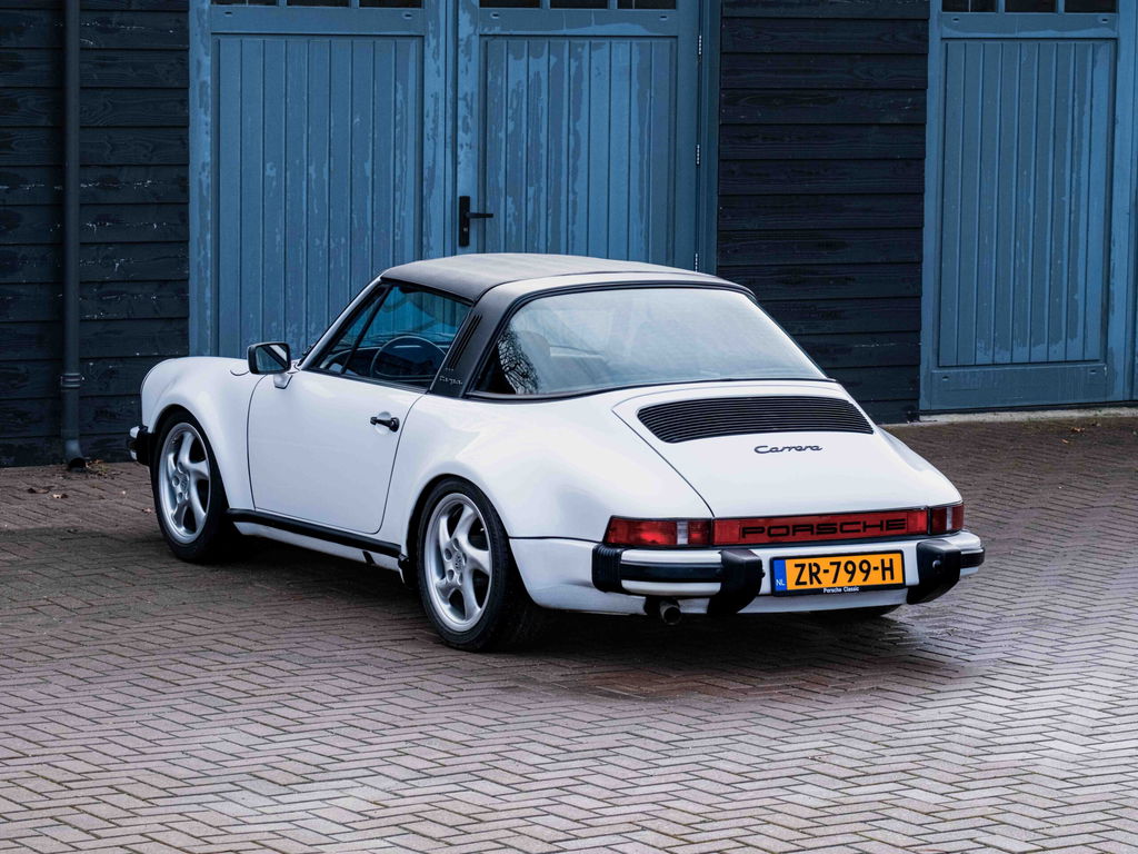 Porsche 911 Carrera 3.2 (US)