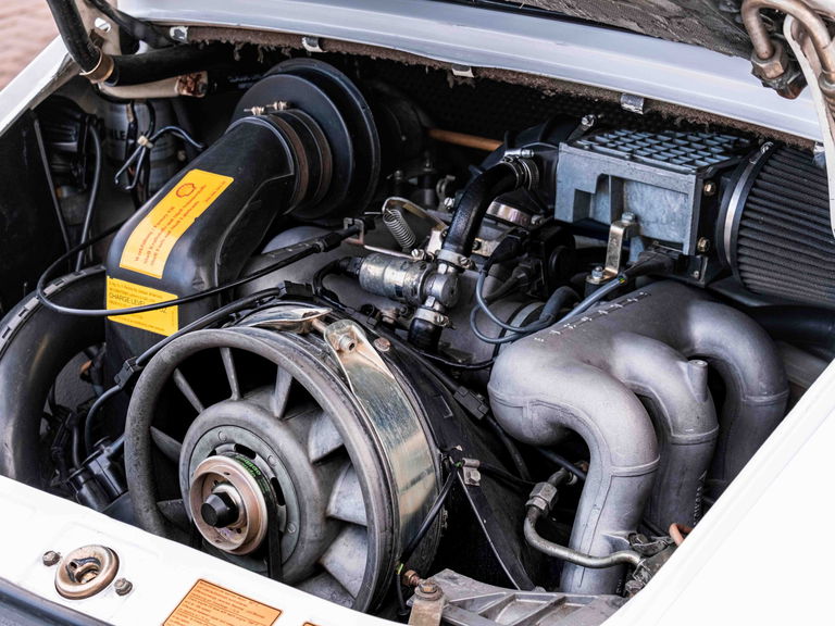 Porsche 911 Carrera 3.2 (US)