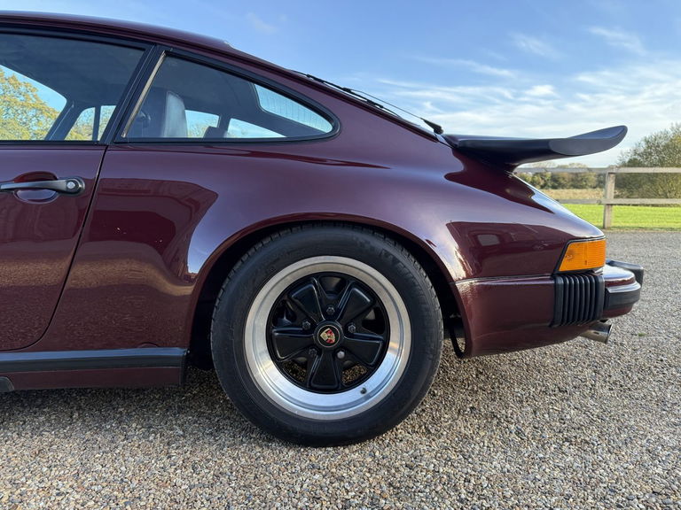 Porsche 911 Carrera 3.2