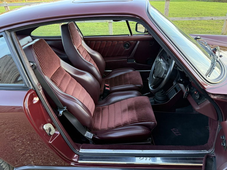 Porsche 911 Carrera 3.2