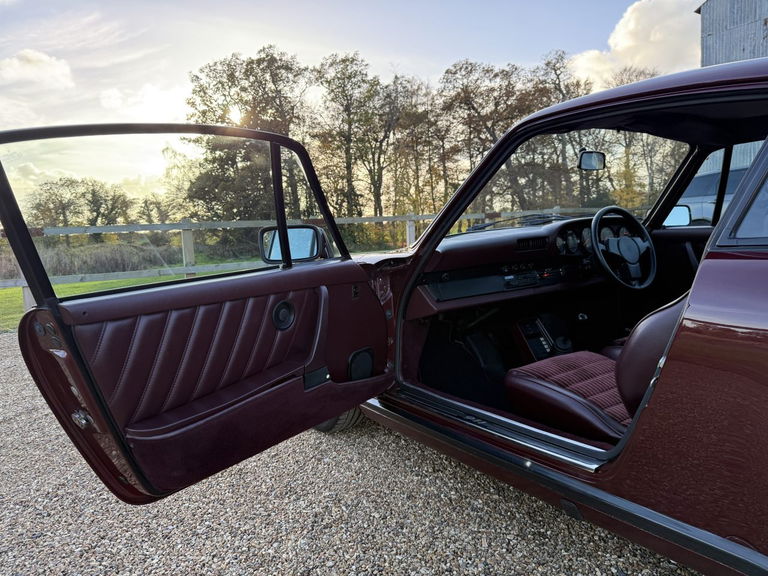 Porsche 911 Carrera 3.2