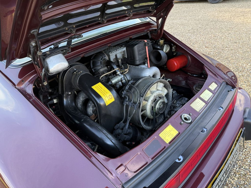 Porsche 911 Carrera 3.2