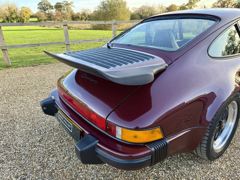 Porsche 911 Carrera 3.2