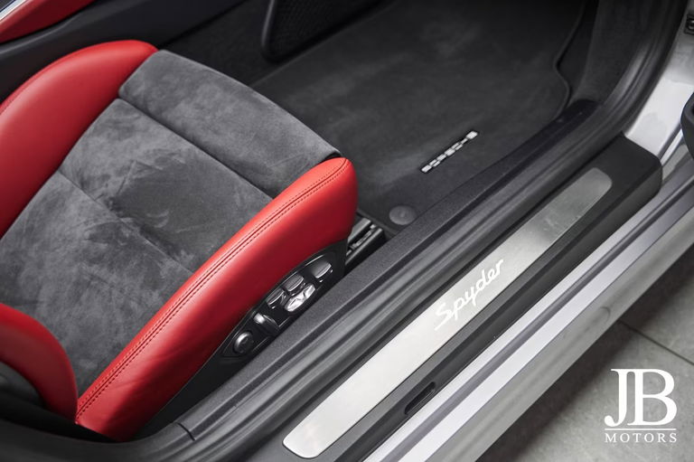 Porsche 981 Boxster Spyder