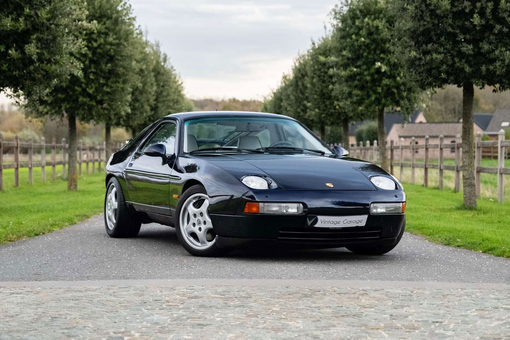 Porsche 928 GTS