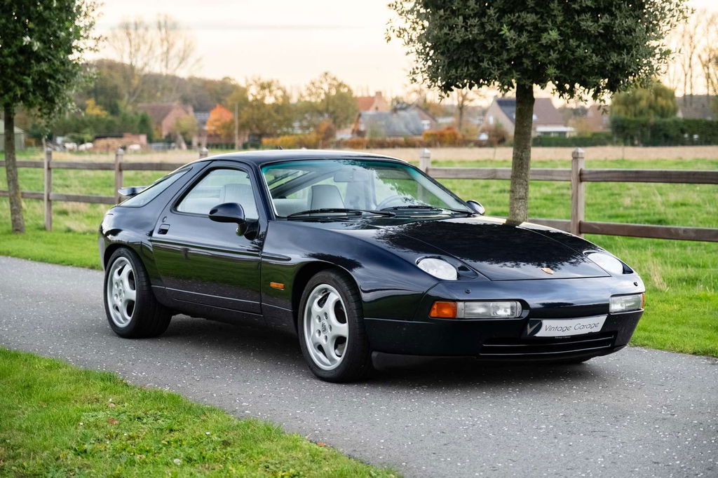 Porsche 928 GTS
