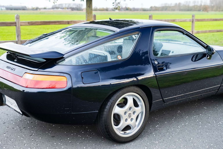 Porsche 928 GTS