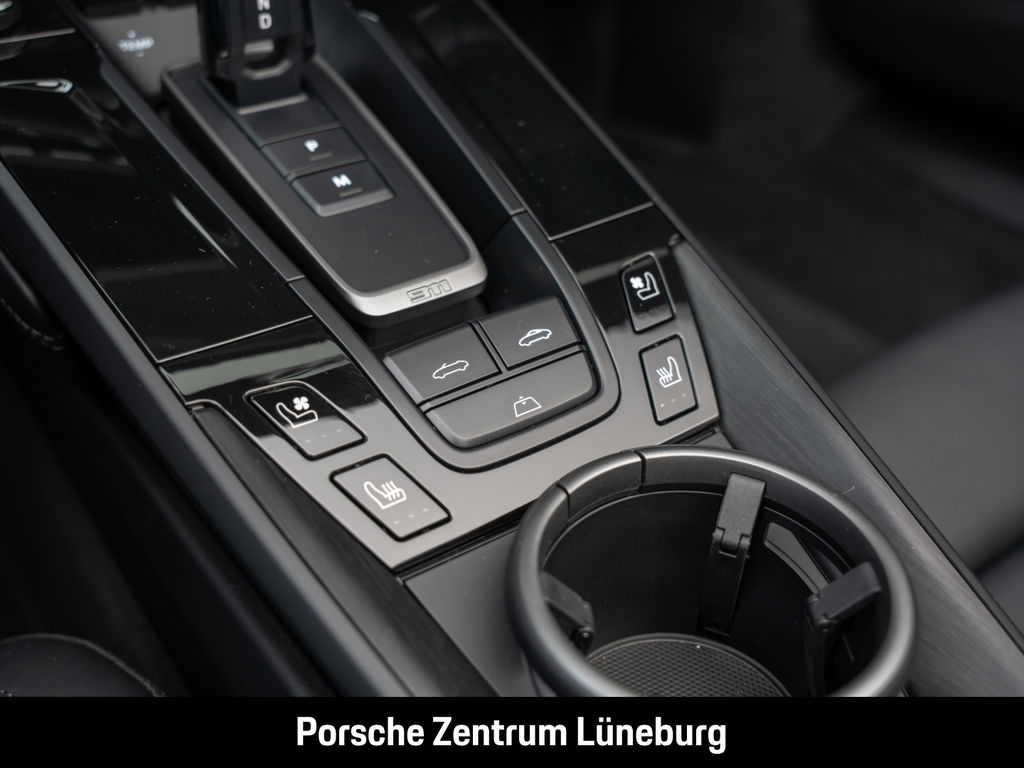 Porsche 992.2 Carrera GTS