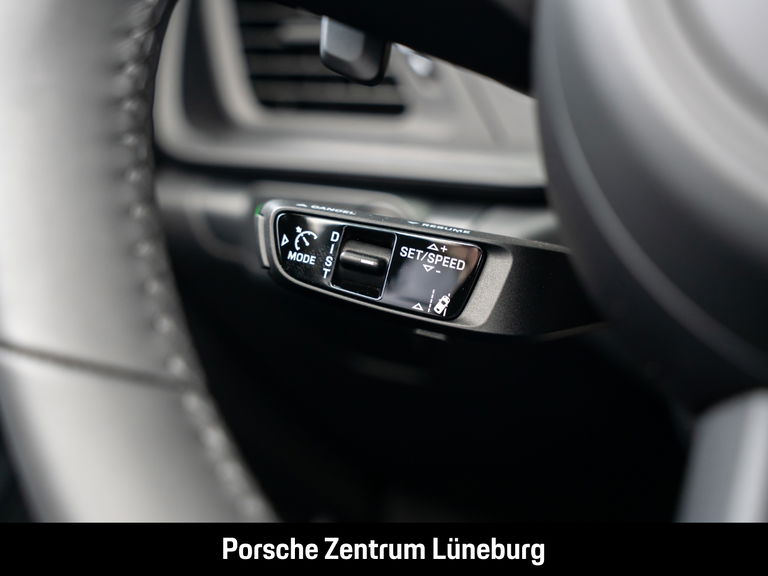 Porsche 992.2 Carrera GTS