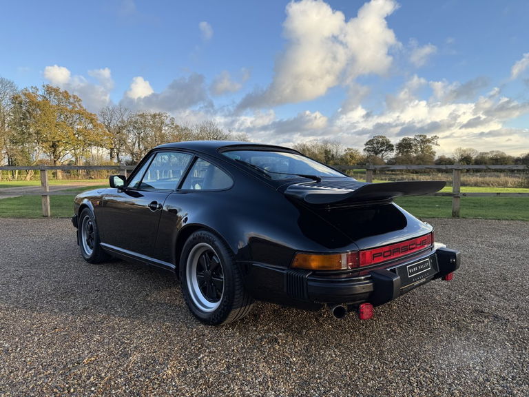 Porsche 911 Carrera 3.2