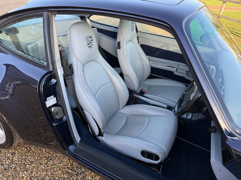 Porsche 993 Carrera 4