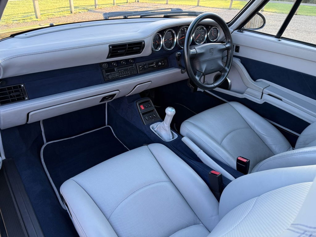 Porsche 993 Carrera 4