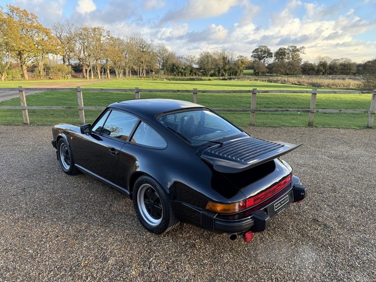 Porsche 911 Carrera 3.2