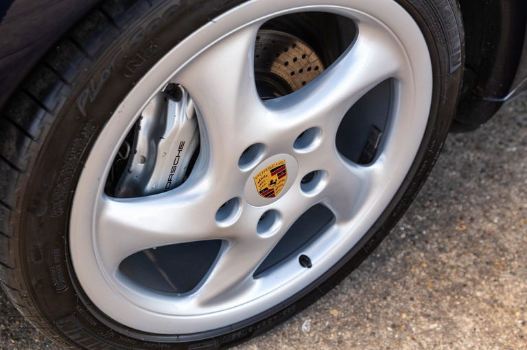 Porsche 993 Carrera 4