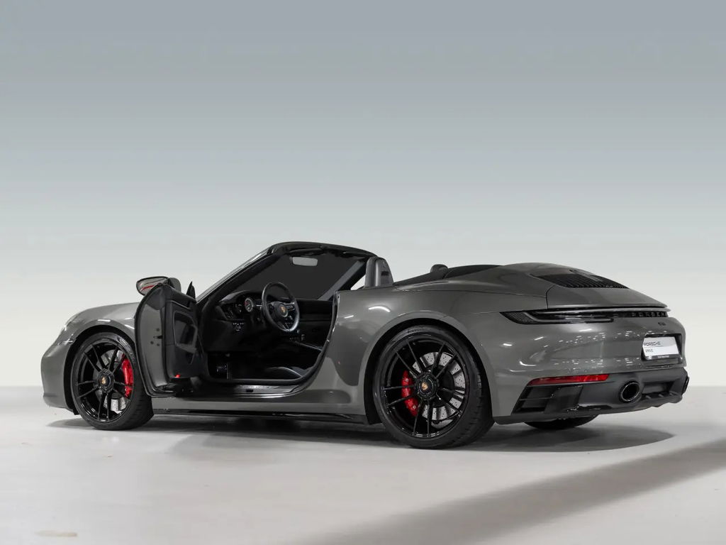 Porsche 992 Carrera GTS