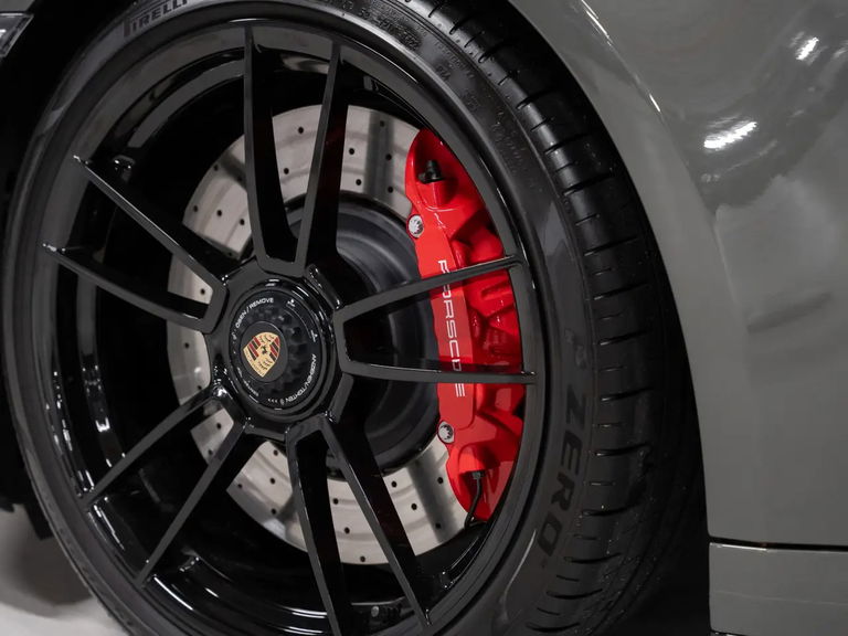 Porsche 992 Carrera GTS