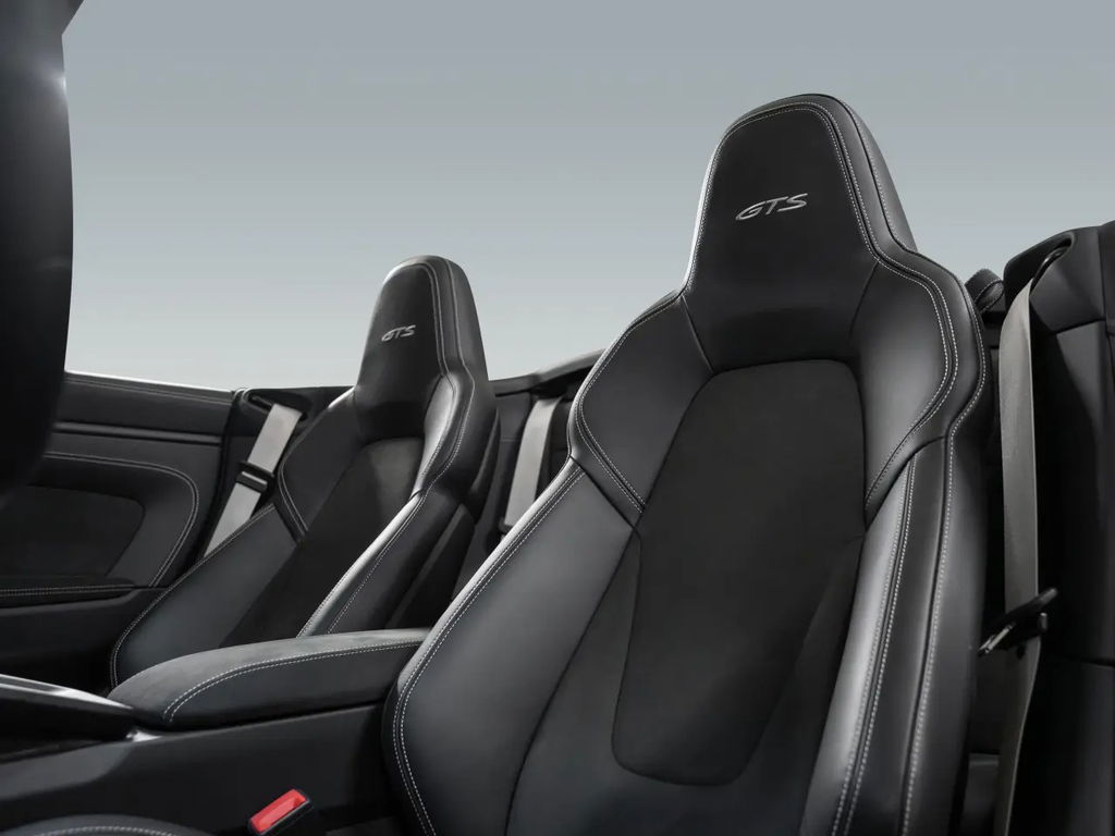 Porsche 992 Carrera GTS