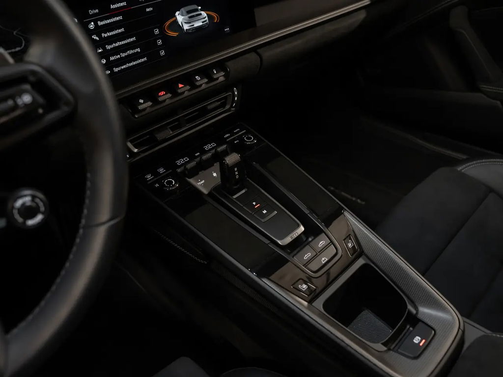 Porsche 992 Carrera GTS