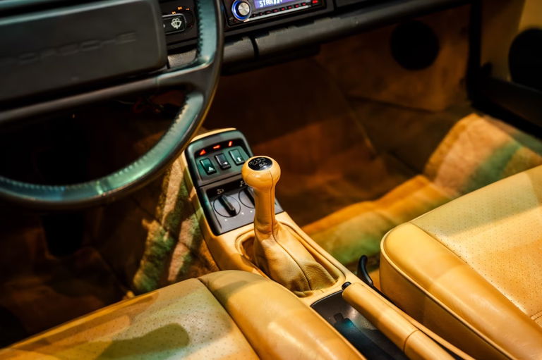 Porsche 964 Carrera 4