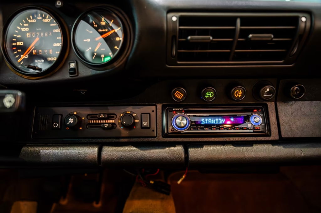 Porsche 964 Carrera 4