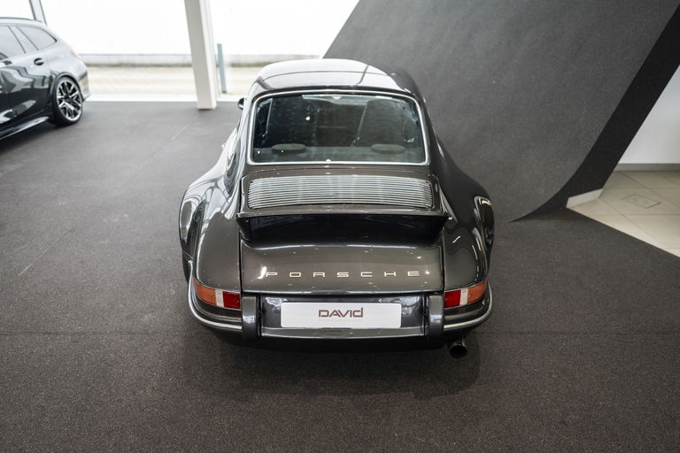 Porsche 911 Backdate
