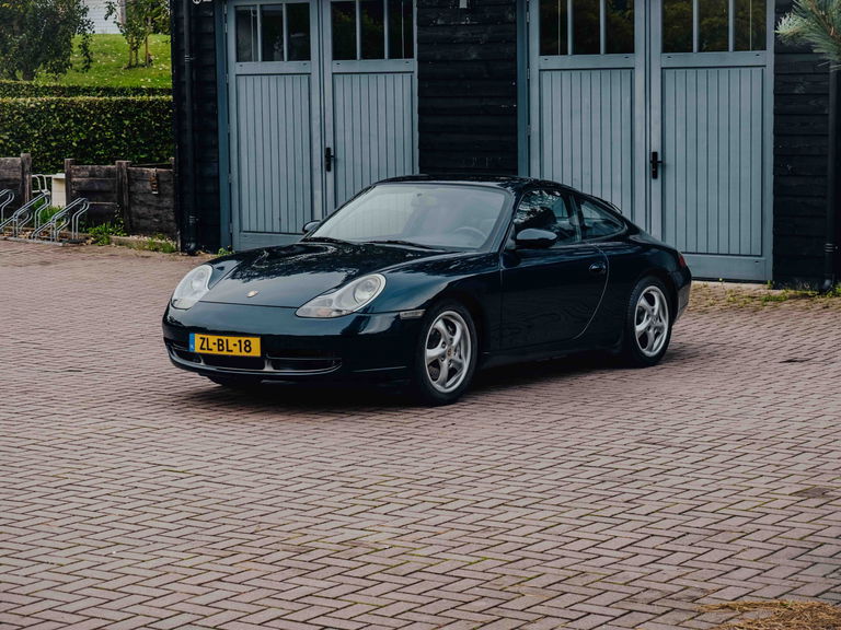 Porsche 996 Carrera 4