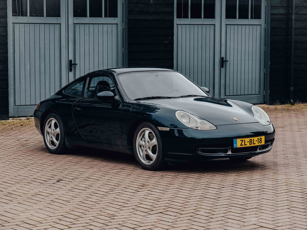 Porsche 996 Carrera 4