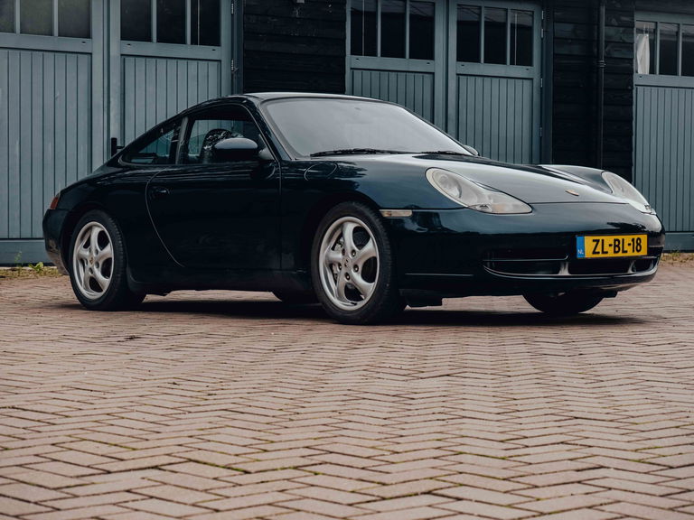 Porsche 996 Carrera 4