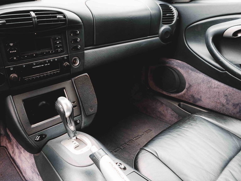 Porsche 996 Carrera 4