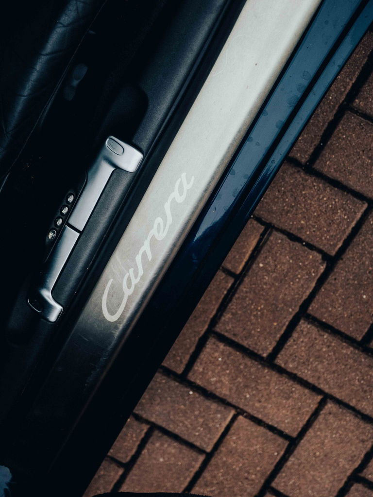 Porsche 996 Carrera 4