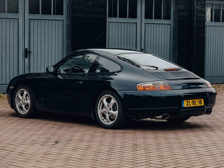 Porsche 996 Carrera 4