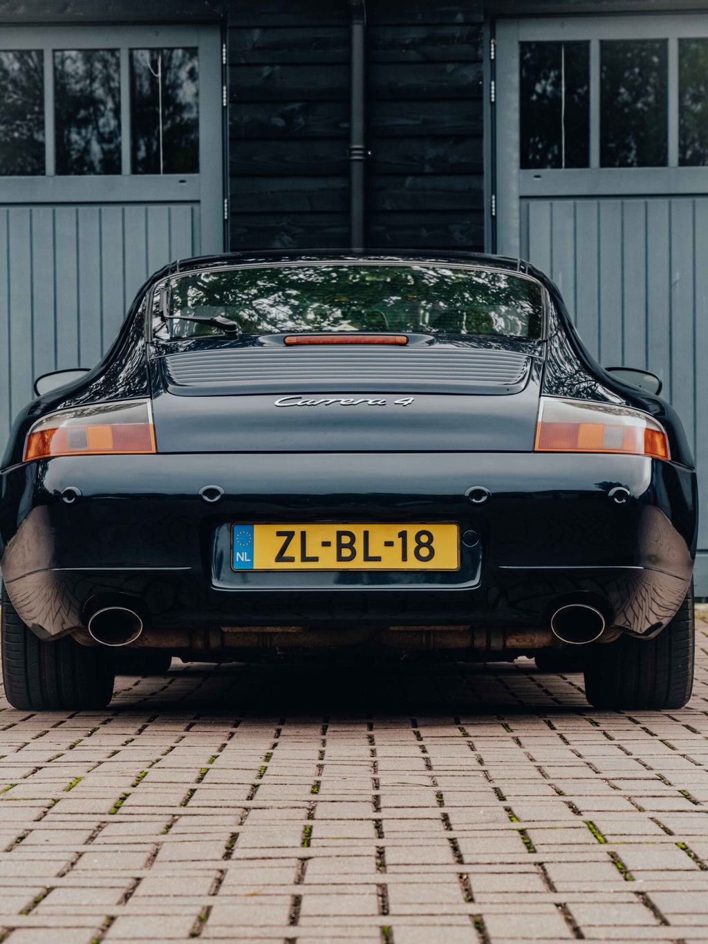 Porsche 996 Carrera 4